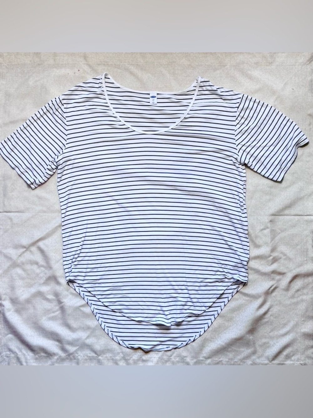 Old Navy Luxe Striped Tee Soft Drapey Curved Hem Top L